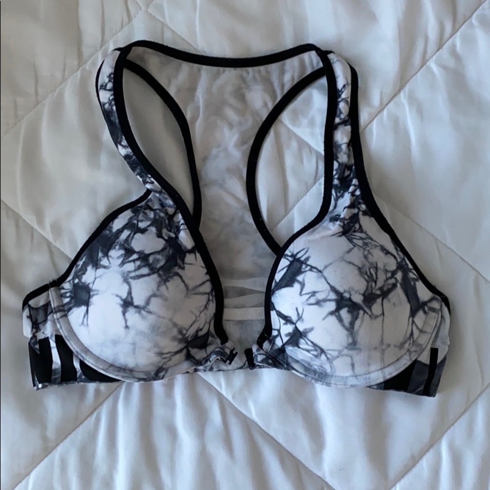 Victoria’s Secret sports bra